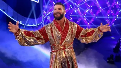 WWE přesunula Bobbyho Roodea do sekce Alumni. Ve společnosti však zůstává