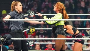Becky Lynch prohlásila, že se zítra neobjeví v RAW kvůli kontroverzi kolem rozhodčí