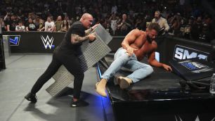 Jak dopadl první SmackDown po šokujícím heelturnu Randyho Ortona?