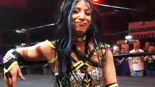 Mercedes Moné přišla na show RevPro o další dva tituly a její série porážek tak pokračuje