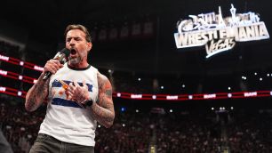 CM Punk se utrhl z řetězu a v show RAW šel úplně mimo scénář