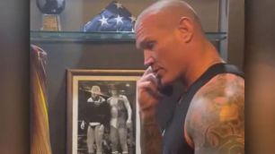 Randy Orton potvrdil setkání s tajemným spojencem v pátečním SmackDownu