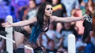Důležité: Paige podepsala víceletý kontrakt a vrací se do WWE