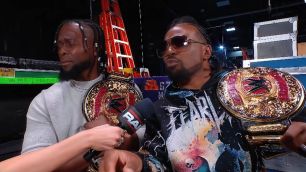 Nové informace o šokujícím odchodu Kofiho Kingstona a Xaviera Woodse z WWE