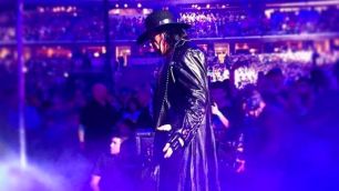 Undertaker se na setkání legend WWE objevil s dramaticky odlišným vzhledem