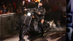 Zákulisní novinky o možném návratu Barona Corbina do WWE