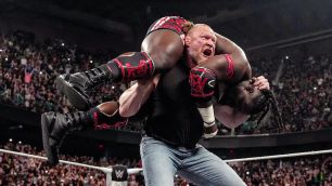 WWE změnila status Brocka Lesnara po jeho šokujícím návratu v show RAW