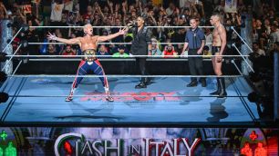 Cody Rhodes je ochoten se znovu utkat s GUNTHEREM po kontroverzním závěru jejich zápasu v Itálii