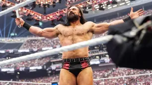 Upřednostní Drew McIntyre hereckou kariéru před WWE?