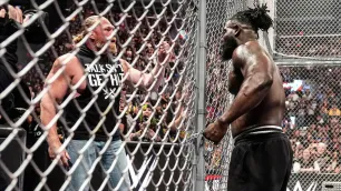 Kreativní tým WWE čelí po pondělní show RAW kritice