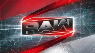 Kameraman WWE během živého vysílání RAW sledoval mistrovství světa ve fotbale (Video v článku)