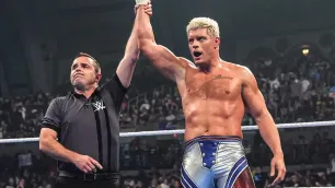 WWE čelí kritice po návratu Codyho Rhodese do boje o titul