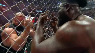 Lesnar odmítl vážení a zamkl klec! Co se stalo na WWE RAW?