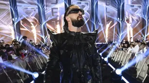 Seth Rollins dostal na včerejší show RAW nečekanou nabídku před SummerSlamem
