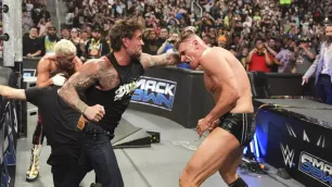 Hlavní tahák SummerSlamu se může změnit na Fatal 4-Way Match. Rozhodne o tom dnešní zápas na WWE SNME