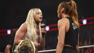 Byla odstraněna narážka Becky Lynch z RAW mimo scénář?