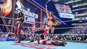 Bella Twins kritizovaly WWE za slabé budování jejich zápasu na SummerSlamu