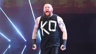 Kevin Owens prozradil, jak mu Randy Orton pomohl k návratu do ringu