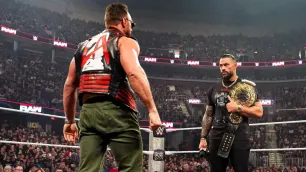 Roman Reigns reagoval na přirovnávání LA Knighta k The Rockovi
