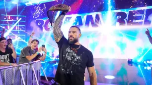 Kdo vyzve Romana Reignse o WWE World Heavyweight titul v Mexiku?