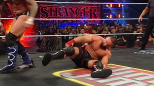 Informace o stavu Brona Breakkera po nebezpečném pádu v show RAW