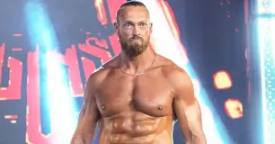 Big Cass měl po návratu čelit Oba Femimu a Bronu Breakkerovi. WWE však zřejmě změnila plány