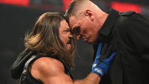 AJ Styles dal GUNTHEROVI facku a čeká je vzájemný zápas