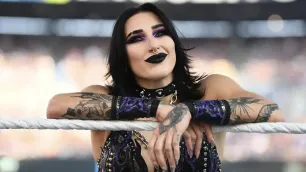 Rhea Ripley se objevila s novým tetováním na krku
