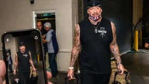 WWE už nepozvala komparzistu, který chtěl fotografii s Undertakerem