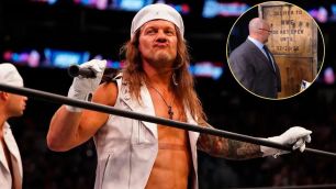 Mohl by být Chris Jericho v tajemné krabici, která byla odhalena v pondělní show RAW?
