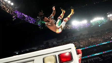 Uniklá fotografie ukázala přípravu „OMG” spotu Je’Vona Evanse na Money in the Bank