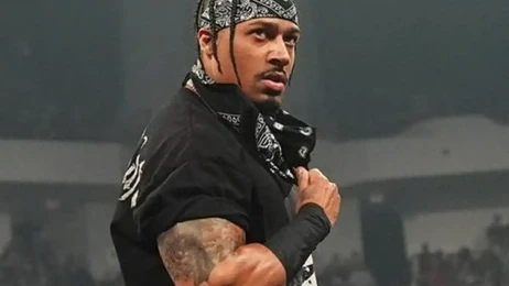 Proč Carmelo Hayes několik týdnů chyběl v televizním programu WWE