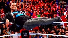 CM Punk využil zařazení do rosteru WWE 2K24 k další provokaci Drewa McIntyrea
