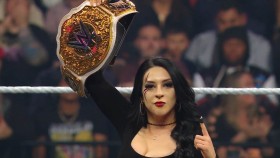 Stephanie Vaquer ve včerejší show WWE RAW oznámila, že je zraněna