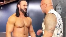 The Rock pracuje na malé laskavosti pro Drewa McIntyrea