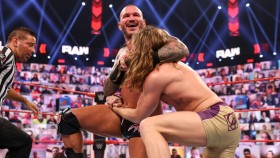 Randy Orton se údajně zranil v zápase s Riddlem