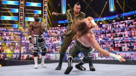 Příští SmackDown nabídne boj o korunu a debut v ringu