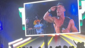 WWE Saturday Night's Main Event: Theory zůstává U.S. šampionem, Jak dopadl zápas Lashley vs. Omos?