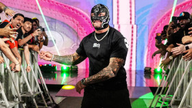 Rey Mysterio se vrátil v show RAW s velkým oznámením