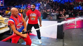 WWE napodobila ikonický moment z Attitude Éry během včerejšího SmackDownu