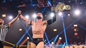 Je snad NXT titul prokletý? Další šampion o něj možná přijde kvůli zranění