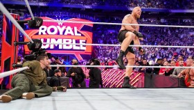Corey Graves tvrdí, že Brock Lesnar mu ukradl jeho místo v RR zápase, Natalya zveřejnila fotografii svého zranění