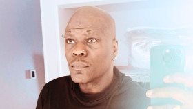 R-Truth odhalil svůj nový vzhled s tajemnou zprávou