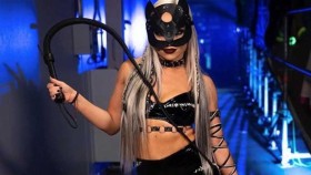 Velký zájem o bič Liv Morgan, Fotografie ze zákulisí WrestleManie 38