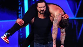Možný zákulisní důvod útoku Drewa McIntyrea na CM Punka v pátečním SmackDownu