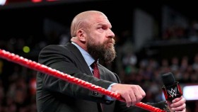 Je Triple H překážkou pro návrat jedné z legend do WWE?