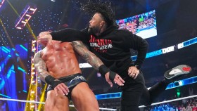 Jak se dařilo SmackDownu s Romanem Reignsem?