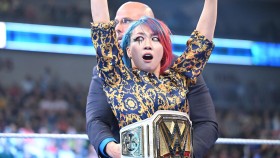 SPOILER: Byl představen nový WWE Women's titul a v tom došlo k ...