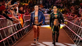 Ronda Rousey vyjádřila zklamání z přístupu WWE, Logan Paul se zasnoubil