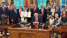 Proč Triple H a Stephanie McMahon navštívili Bílý dům a setkali se s prezidentem Trumpem?